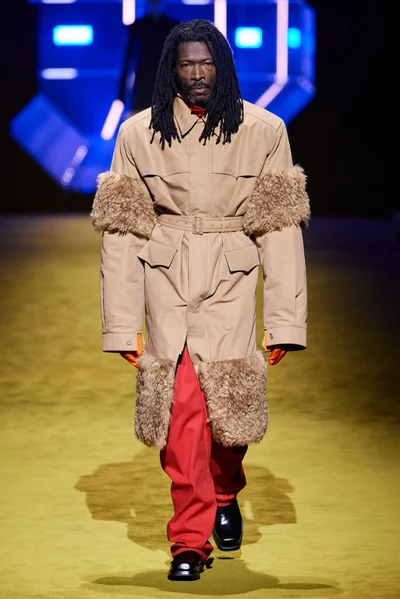Look 44